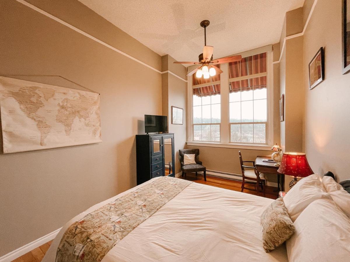 Northside School Bed & Breakfast Бонърс Фери Екстериор снимка