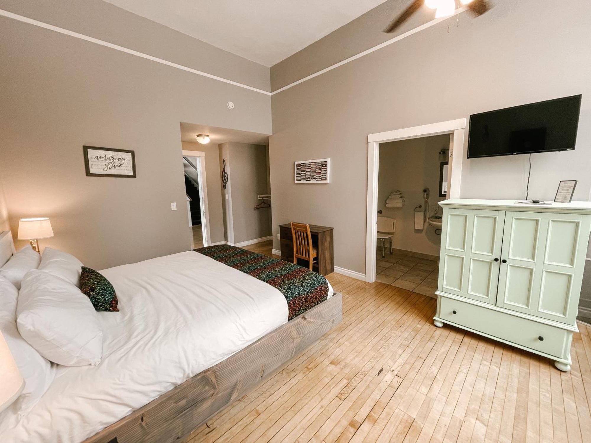 Northside School Bed & Breakfast Бонърс Фери Екстериор снимка