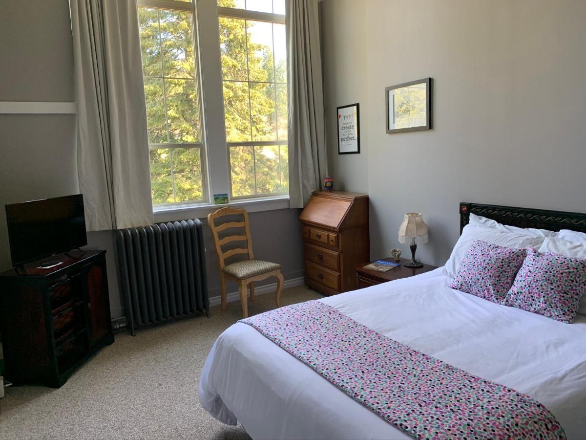 Northside School Bed & Breakfast Бонърс Фери Екстериор снимка